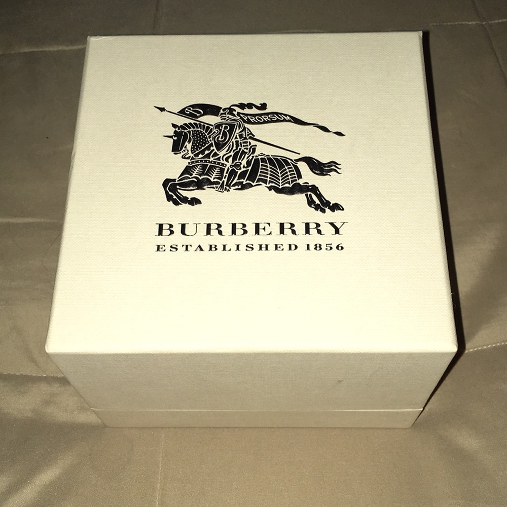 Vintage Burberry Watch - Picture 5 of 7